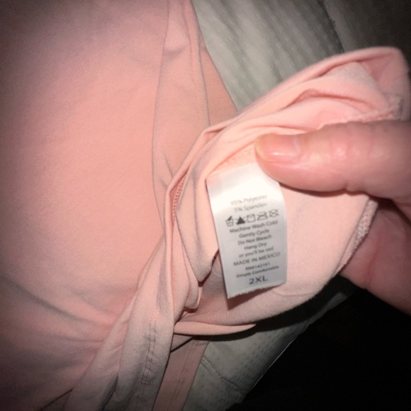 Lularoe 2X pink with blue‎ trim Liv graphic T. “ Jet Set” airplane graphic. NWT - Picture 7 of 8